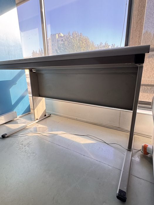 Secretária de Escritório Cinza