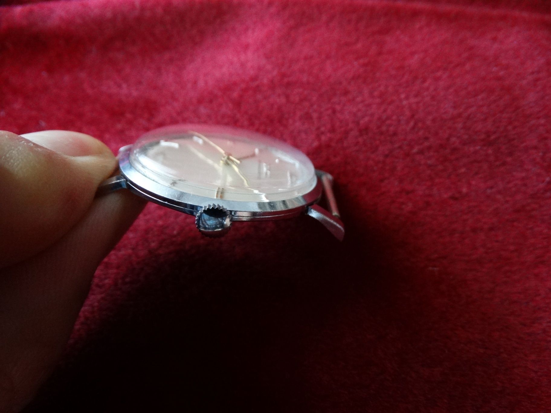Zegarek doxa po przeglądzie i konserwacji zegarmistrza retro vintage
