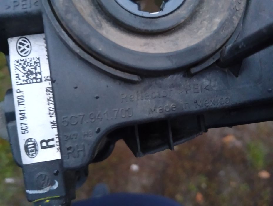 Протитумана фара правая VW JETTA 15-18