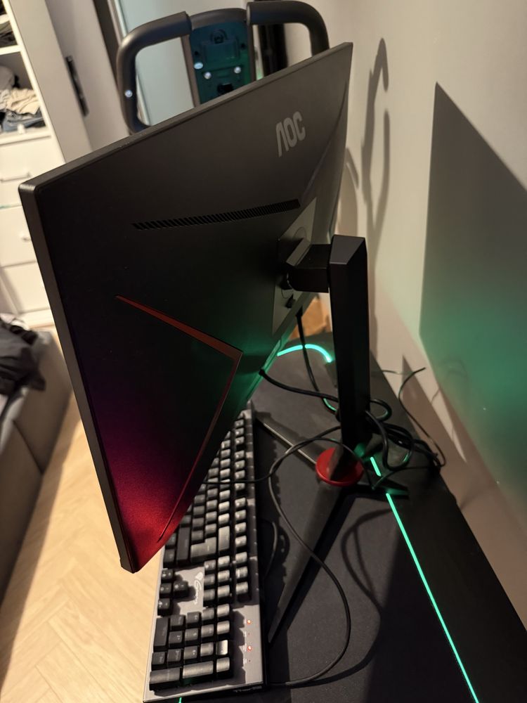 Komputer gamingowy i5-10400F RTX 3060 16GB RAM Monitor 27” + RGB