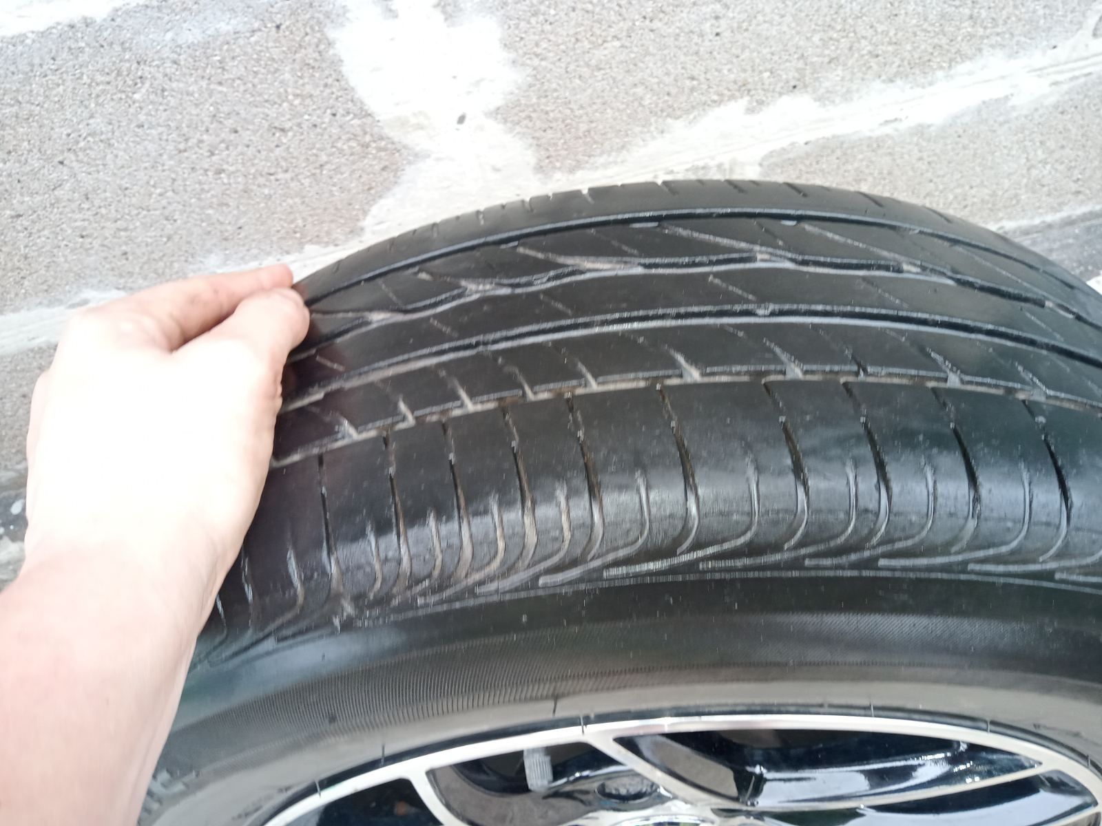 Продам летнюю резину с дисками Bridgestone 195/65r15