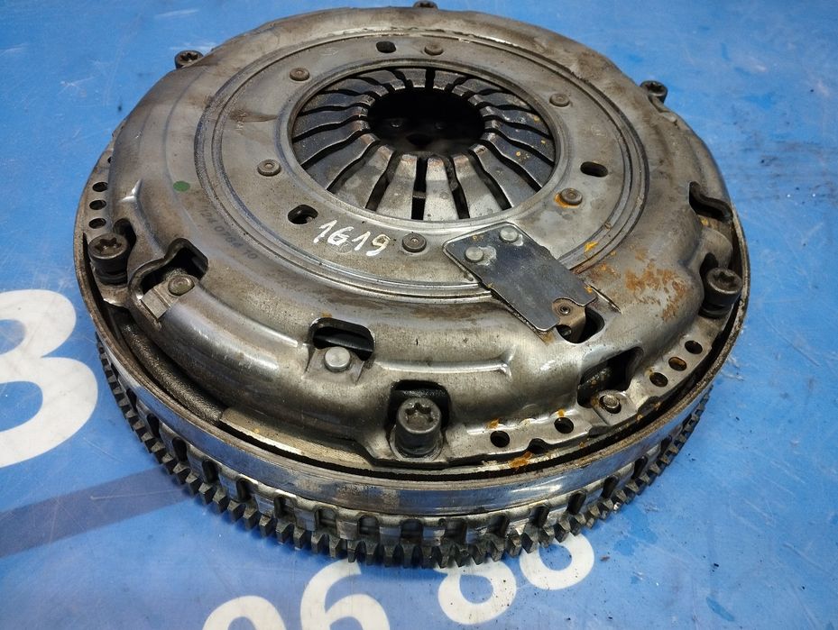 Зчеплення 1.6 Виваро Трафик 3 кошик маховік Trafic 3 Vivaro сцепление
