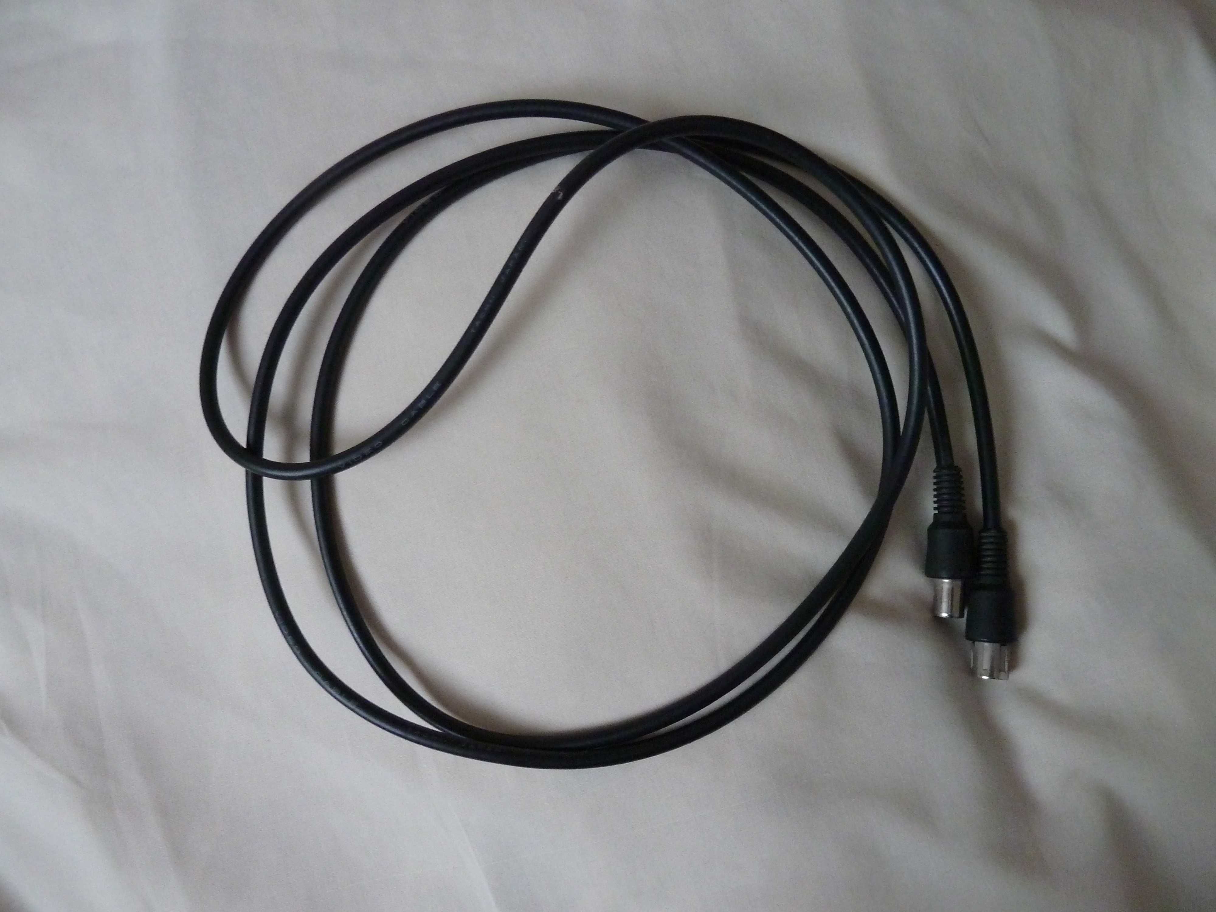 przejściówka kabel koncentryczny 2 m, zakończony wtykami żeński/męski