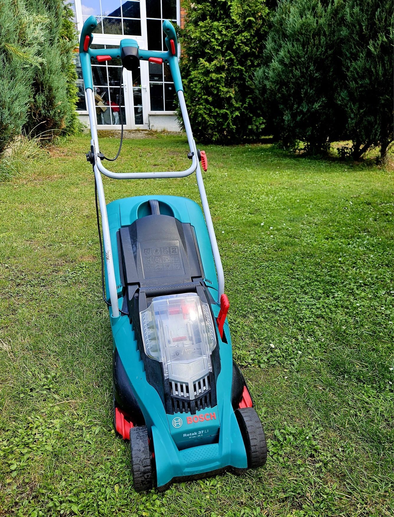 Kosiarka akumulatorowa Bosch Rotak 37 LI