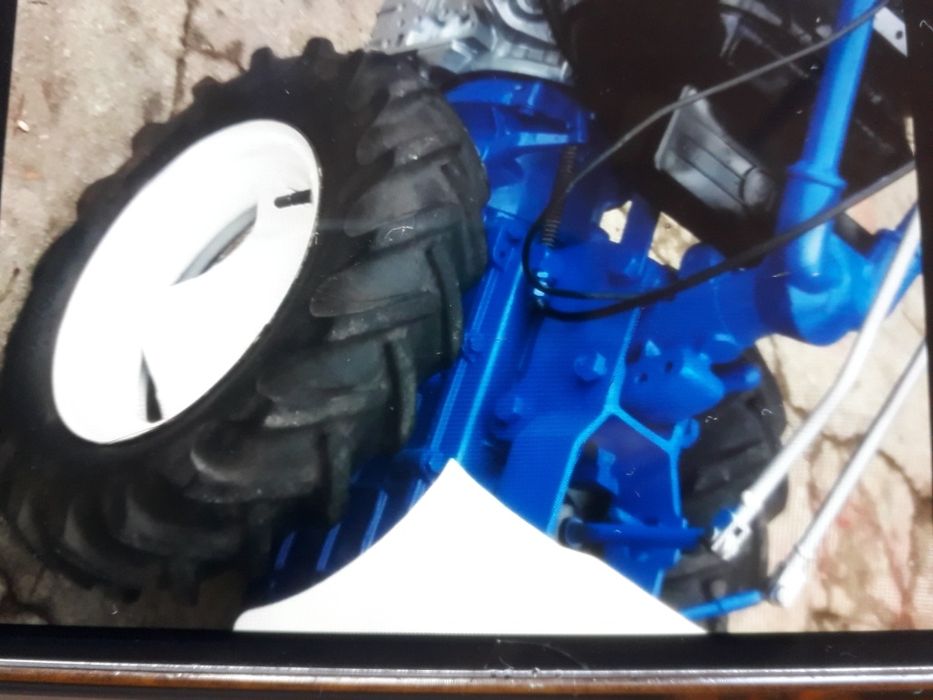 Motogadanheira/ ceifeira a gasoleo,140m de corte