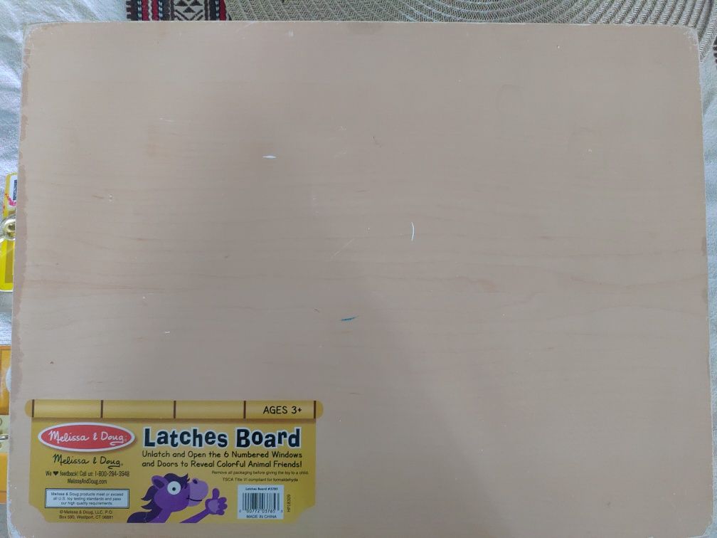 Бізіборд дитячий 3 роки Latches board