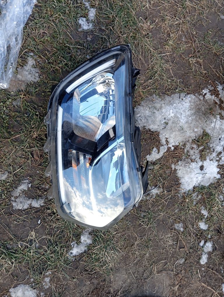 Lampa reflektor prawy przód Dacia Duster II 2 LED Oryginał Europa