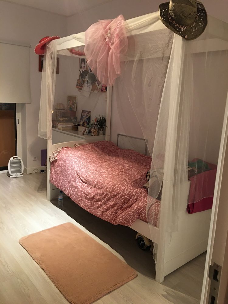 Quarto menina usado mas em bom estado