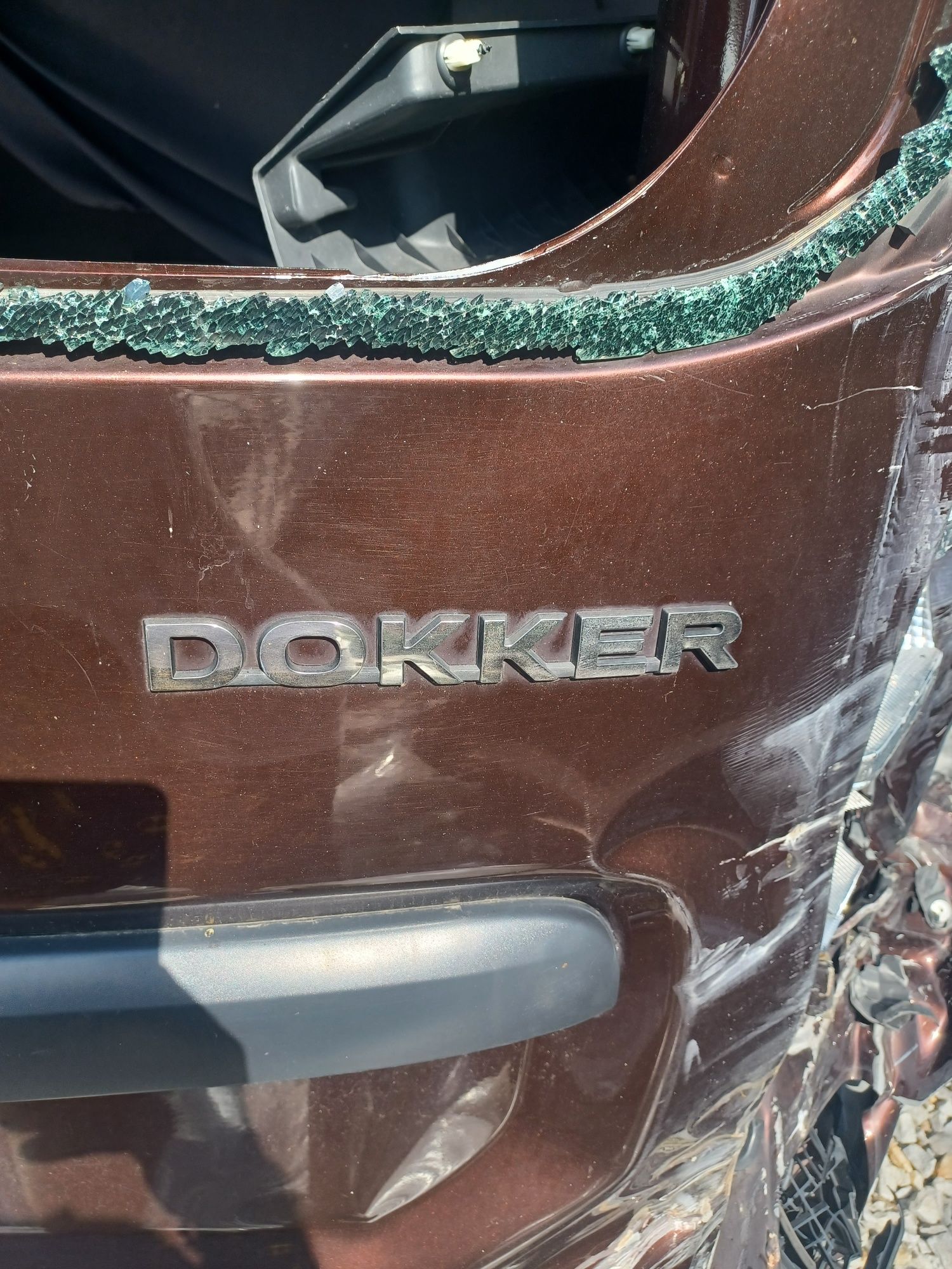 Slupek dokker CNG błotnik i drzwi prawy cwiartka kierownicą uch