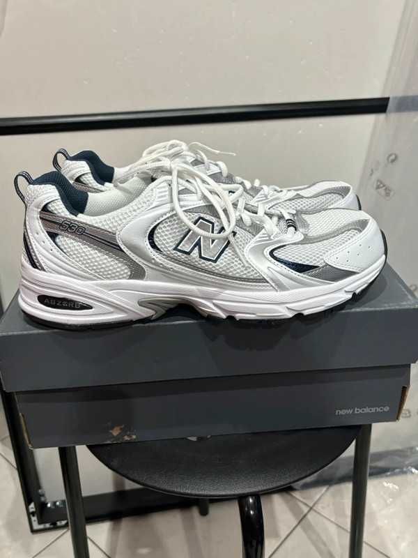 WhiteSilver\NewBalance*Damskie*ModaMR530SG UnisexTrampki.40