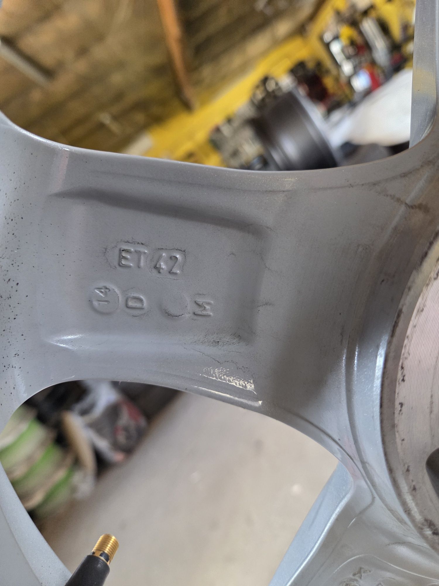 Felgi Aluminiowe 5x100 6Jx15 ET 42 Skoda Audi Seat Vw