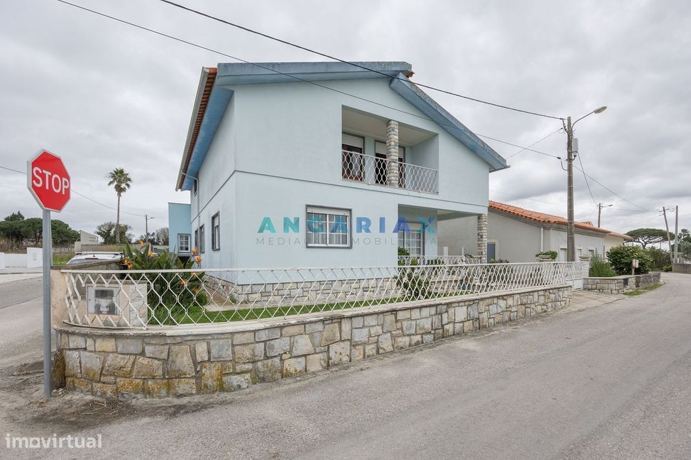 ANG1295 - Moradia T4 para Venda em Coimbrão, Leiria