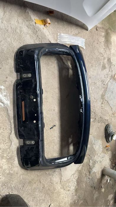 Крвшка багажника верх и риз bmw x5 g05