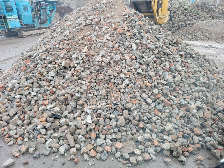Przekrusz betonowy/tłuczeń/kruszywo/ transport