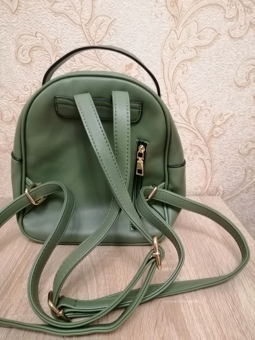 Рюкзак жіночий з кожзаму