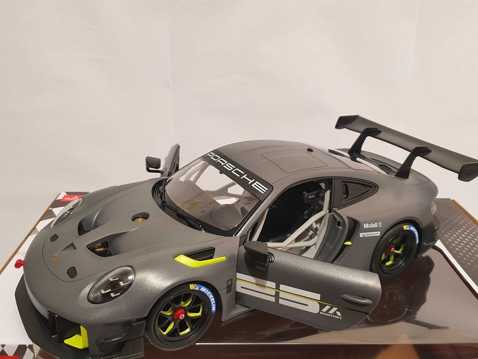Samochod sterowany RC RASTAR PORSCHE 911 GT2 auto carrera 1:14 pilot