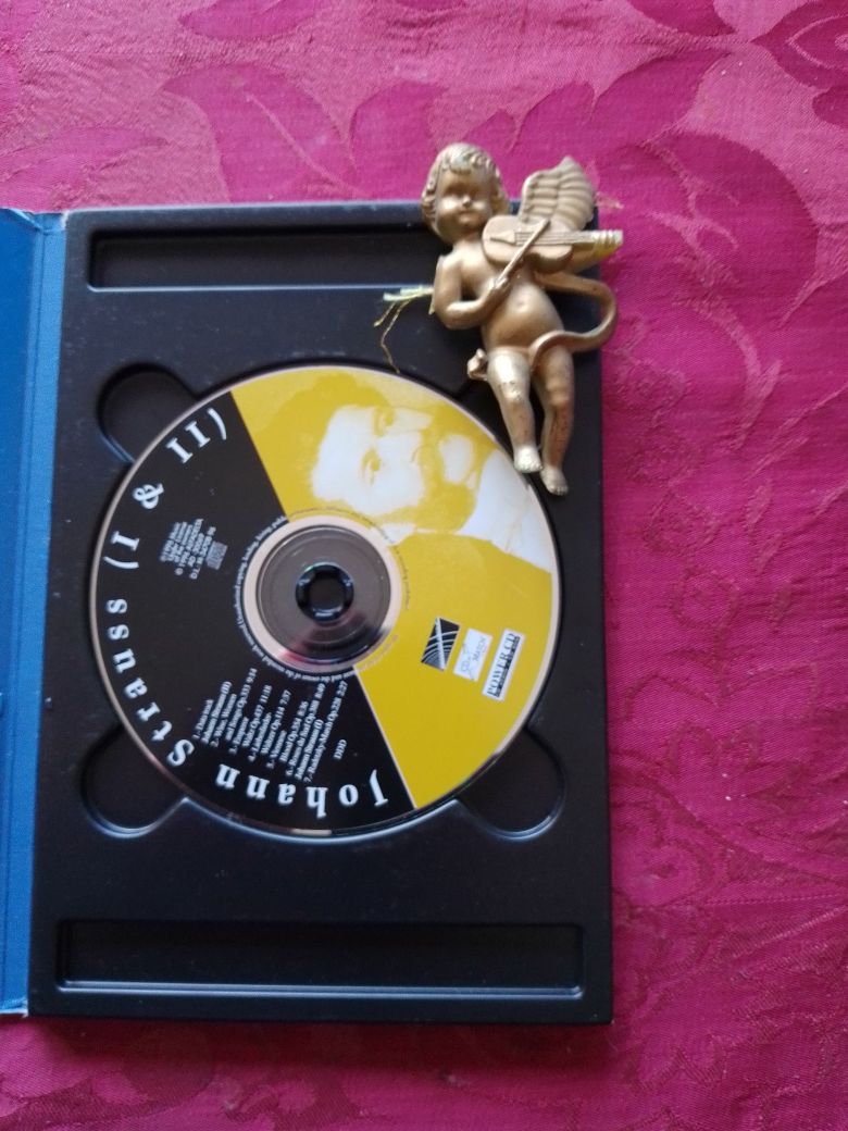 Lata mistério Pokémon C/43cartas15E-CDRom Strauss Interactivo5EDesde3E