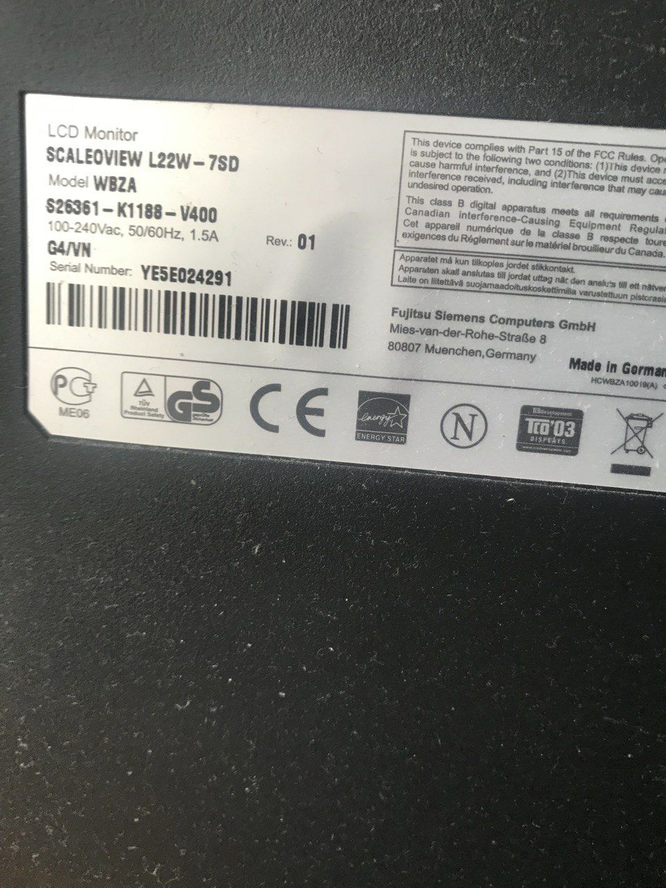 Монитор Fujitsu Siemens, 22