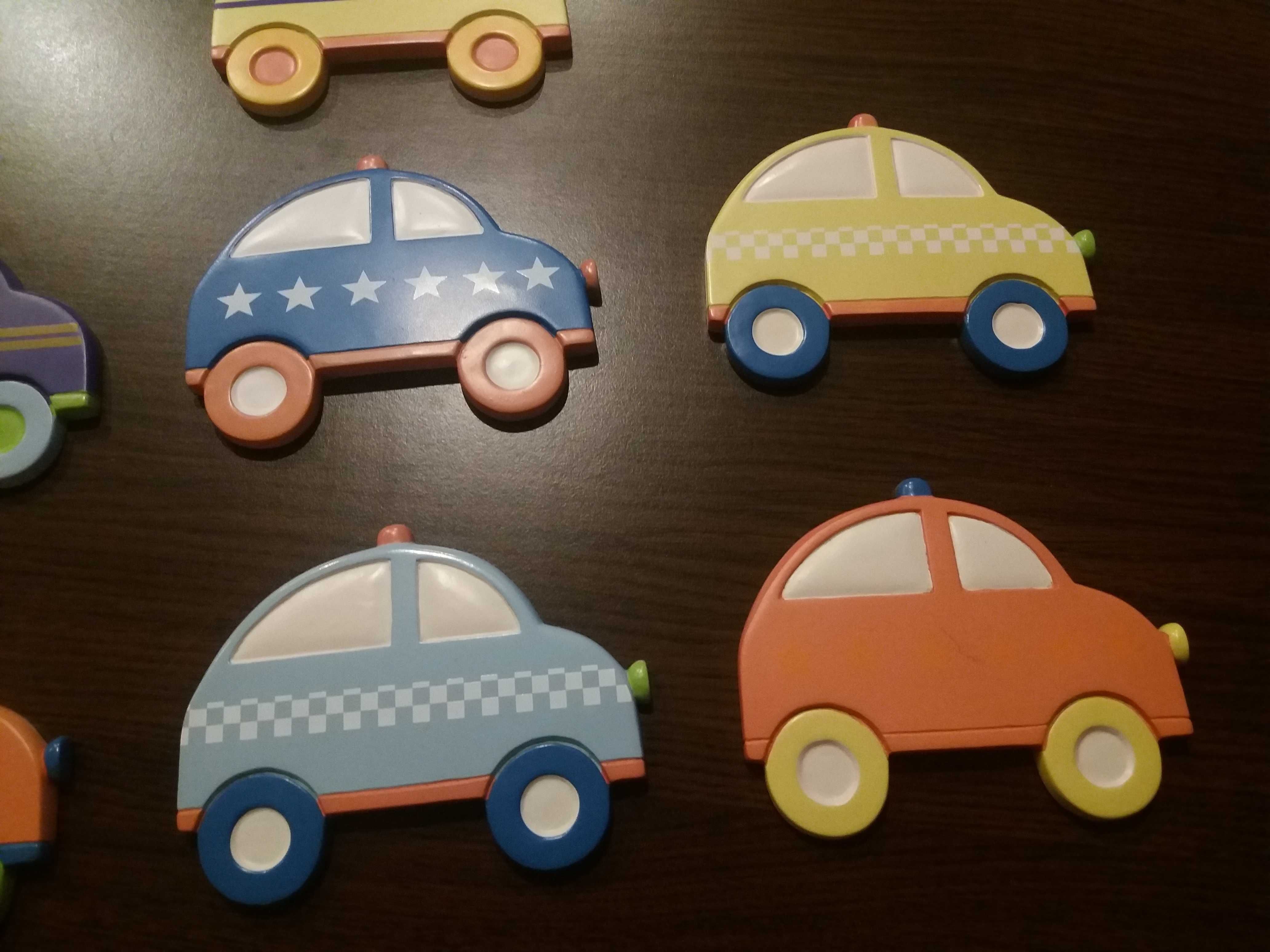 Carros de porcelana para decoração