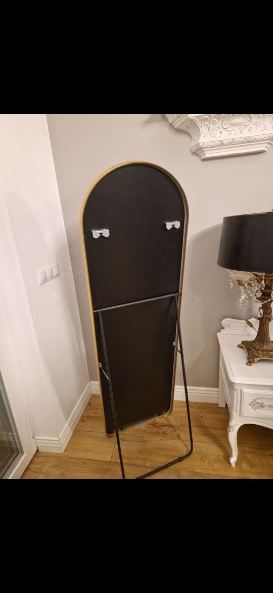 Lustro stojące w zlotej aluminiowej ramie 165x50