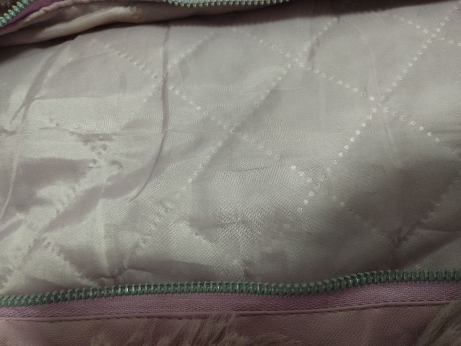 Продам детскую желетку состояние новой