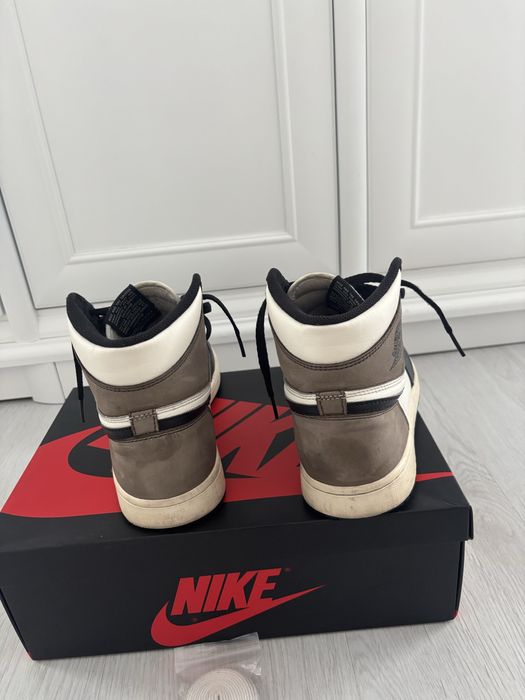 Nike Air Jordan 1 High Retro OG Dark Mocha Travis Scott 10 Us 44