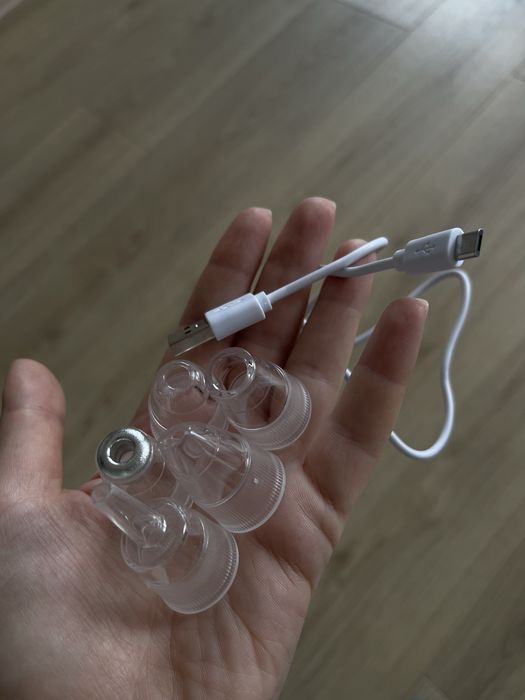 Електричний вакуумний пристрій для обличчя