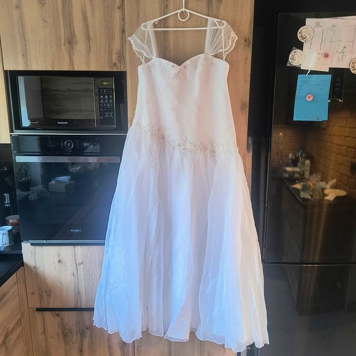 Suknia ślubna plus size