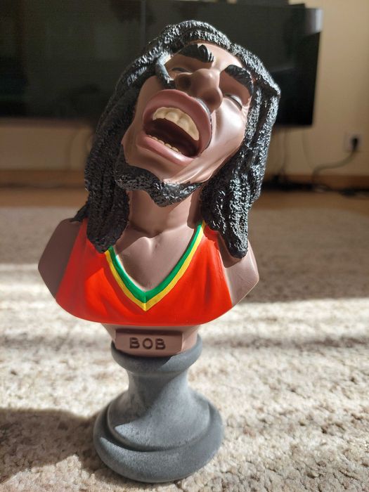 Busto Bob Marley