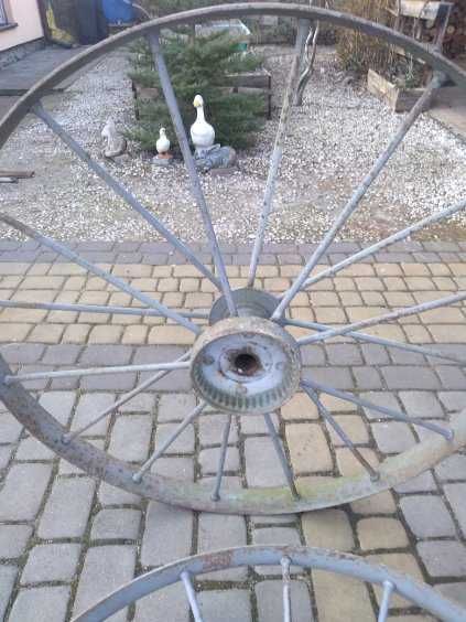 Stare szprychowe koła PRL, Loft.