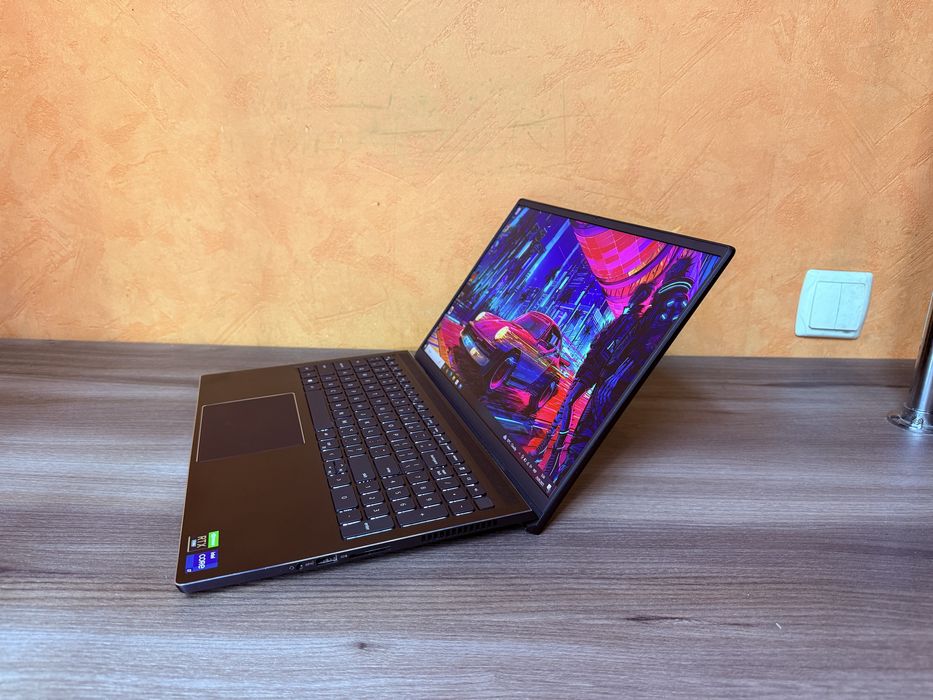 Потужні Ноутбуки Dell Vostro 7510(i7-11800/RTX3050/512/FHD IPS/16D4)