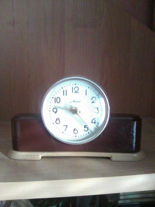 Продам часы времён СССР.