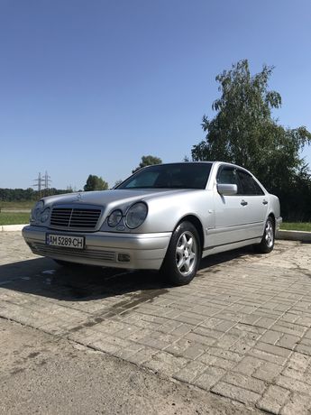 Mercedes Benz e420 w210