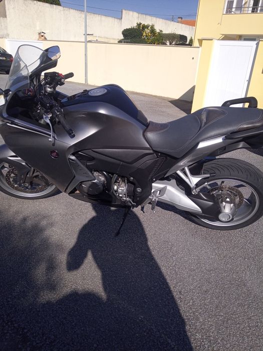 Vendo Honda vfr 1200f