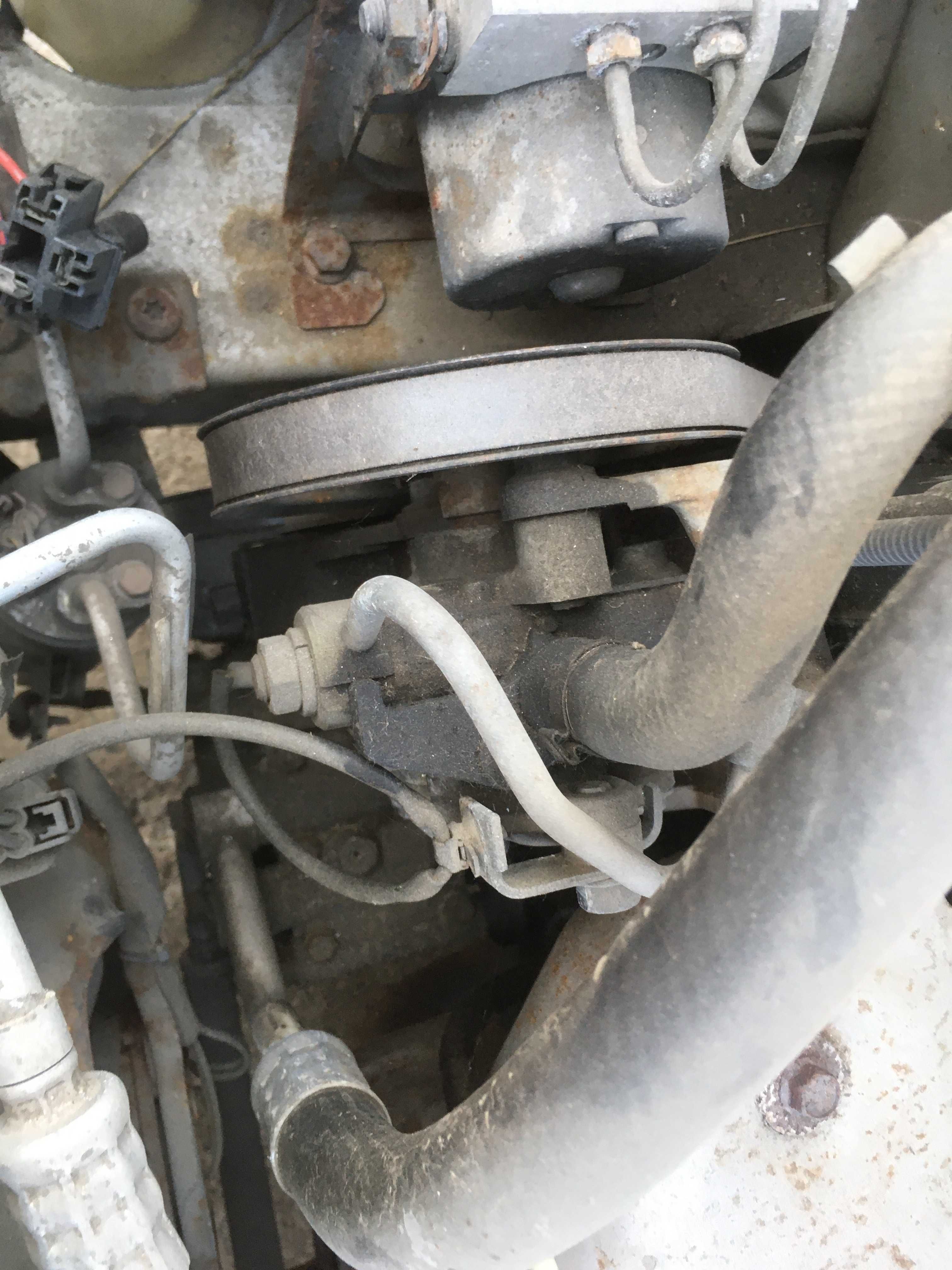 Mitsubishi Carisma 1.8 gdi 2000 rok pompa wspomagania  alternator