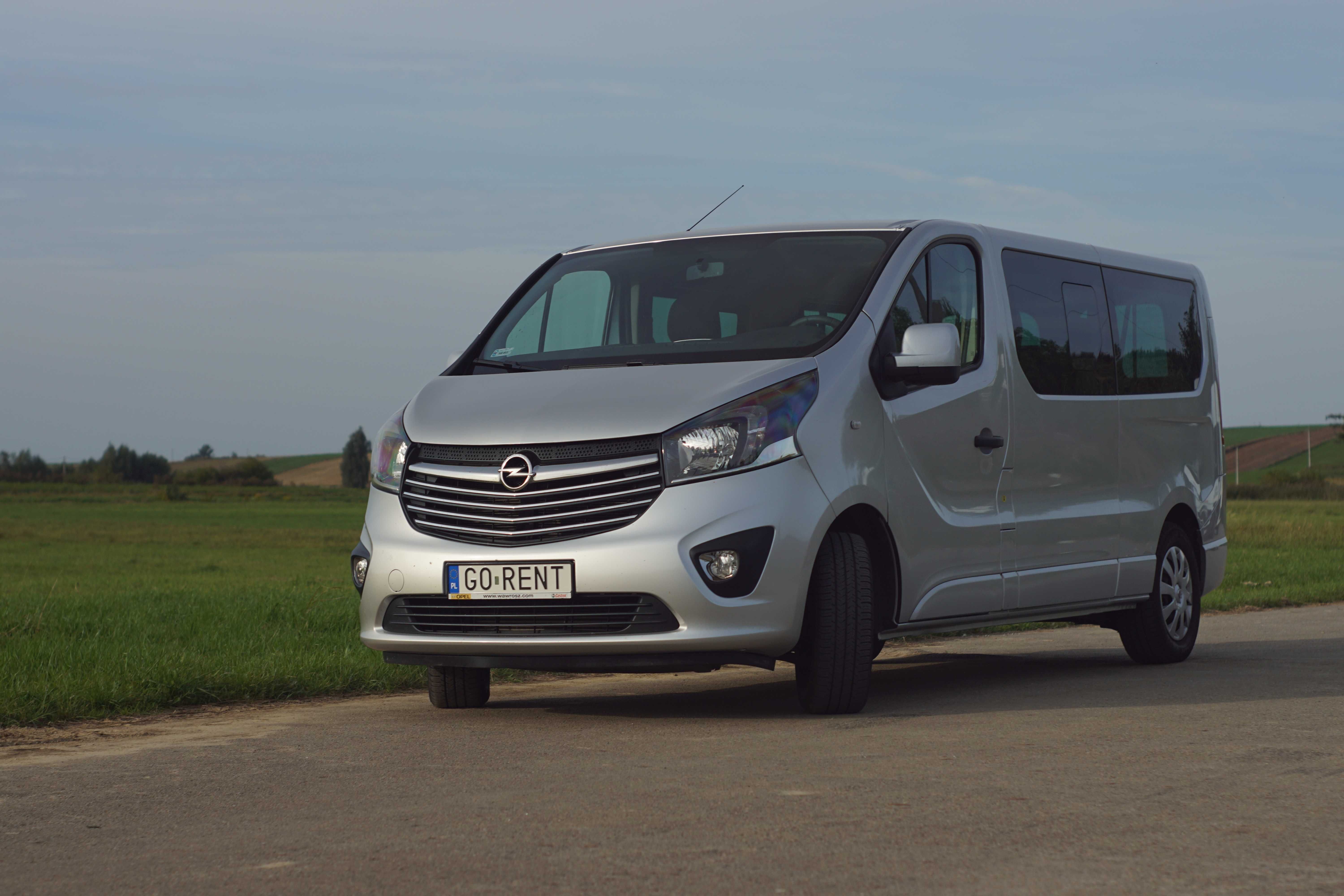 Wynajem busa 9-osobowego Opel Vivaro!! Winiety !! Wolne wakacje !!
