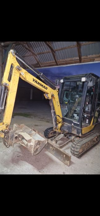 Minikoparka yanmar sv18