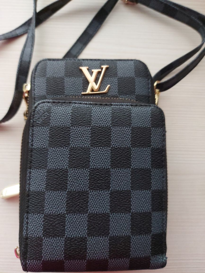 Продам сумочку Louis Vuitton