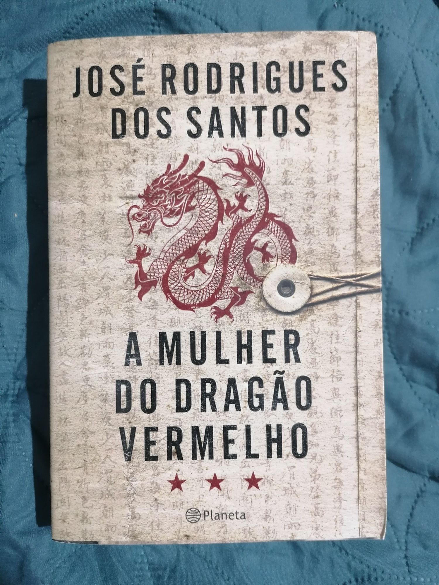 A mulher do dragão vermelho