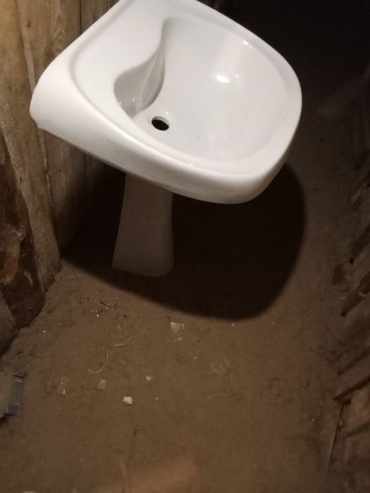 Умывальники с постаментом и без