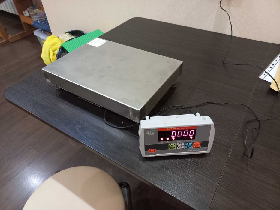 Продам фасовочные весы Axis bdu30-0203a