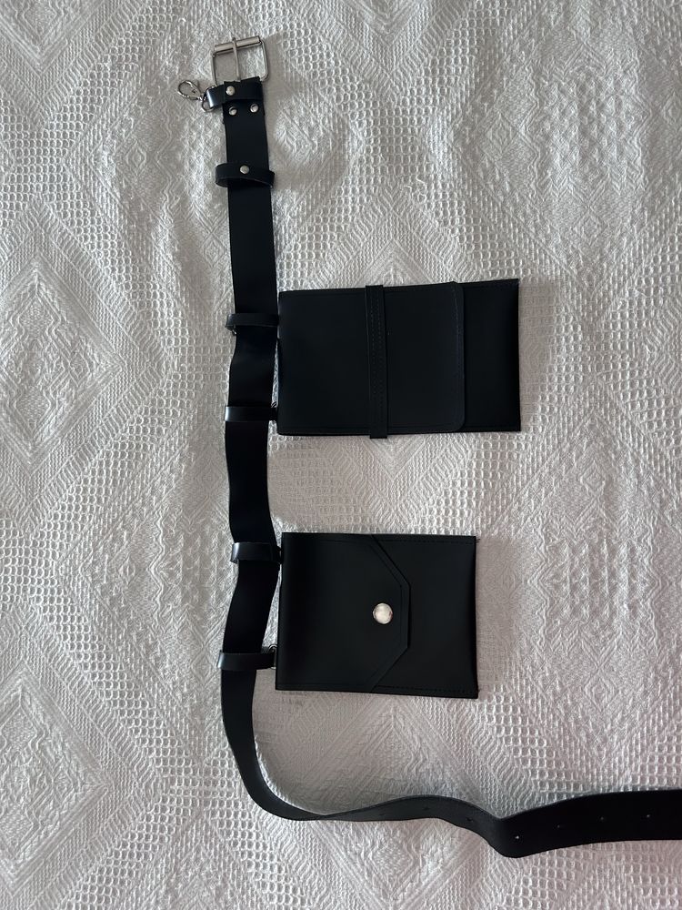 Cinto com “bolsas”