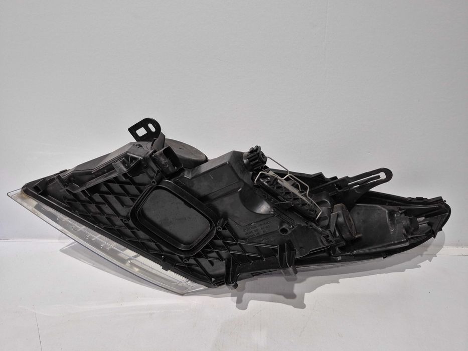 Renault Megane III 08-12 Lampa reflektor prawy EU 6PIN oryginalny