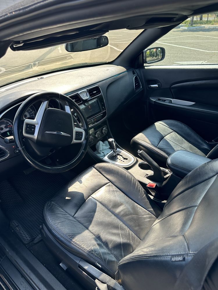 Chrysler 200 (2.4/avtomat.2012)
