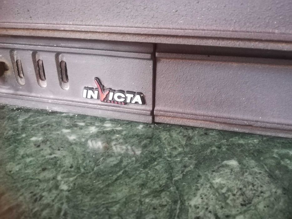 Wkład kominkowy Invicta.