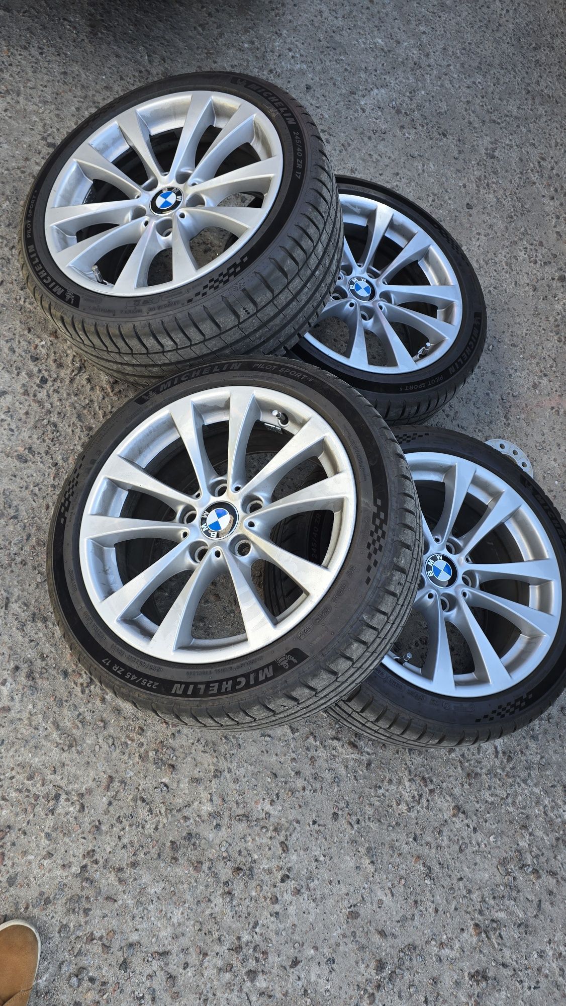 Літні шини Michelin Pilot Sport 5 245/40 R17 95Y XL та 225/45 94Y XL