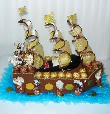 Корабль из конфет "Пираты карибского моря"