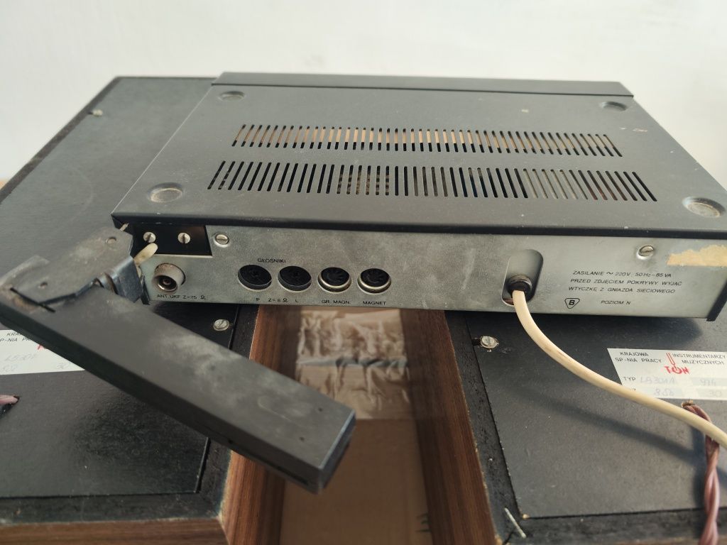 UNITRA eltra stereo amplituner R 8040 z kolumnami TON LB301A