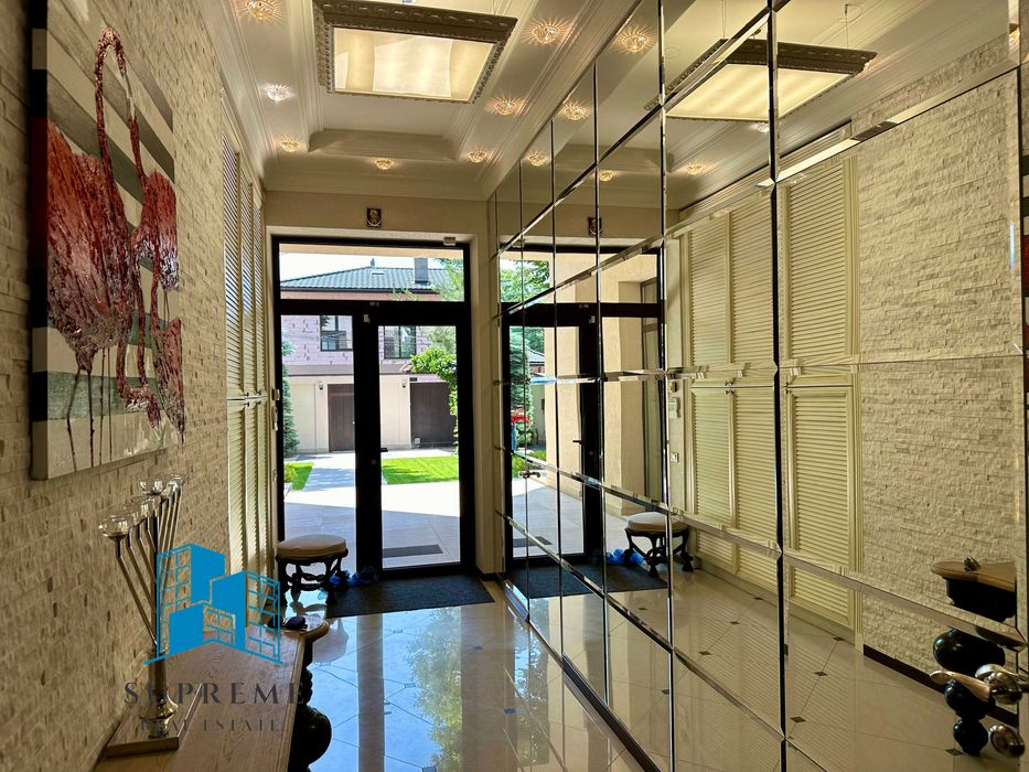 Дом VIP уровня морская сторона Французский бульвар