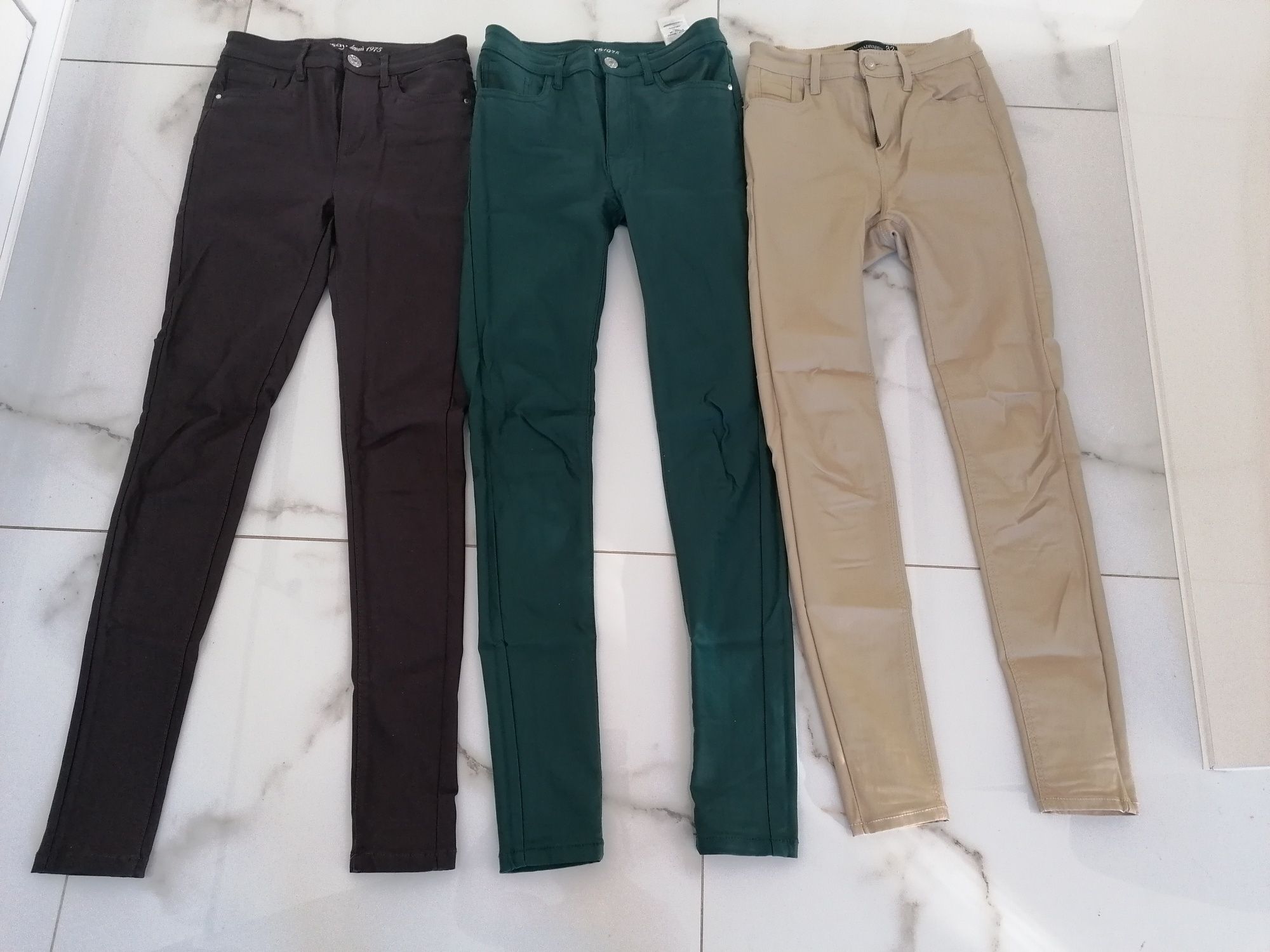 Spodnie damskie woskowane r.34 i 32